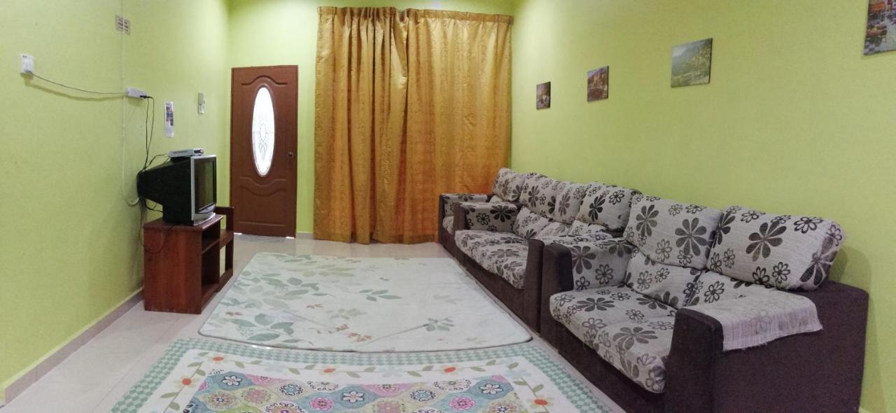 Assyifa Homestay Дунгун Экстерьер фото